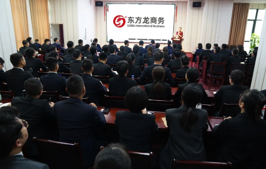 確立工作兩重點(diǎn)，落實(shí)責(zé)任抓成效，力促九月份對接投資選址項(xiàng)目穩(wěn)超100個(gè)