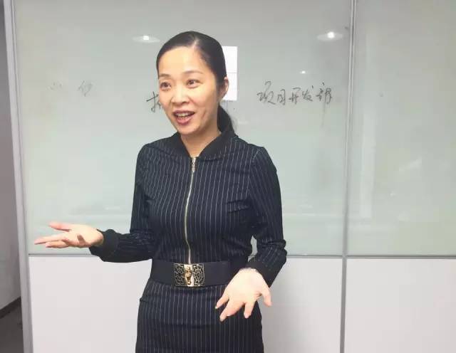 十月商務精英招聘會,聚才納賢,加快東方龍商務平臺向國際化發(fā)展 十月商務精英招聘會,聚才納賢,加快東方龍商務平臺向國際化發(fā)展