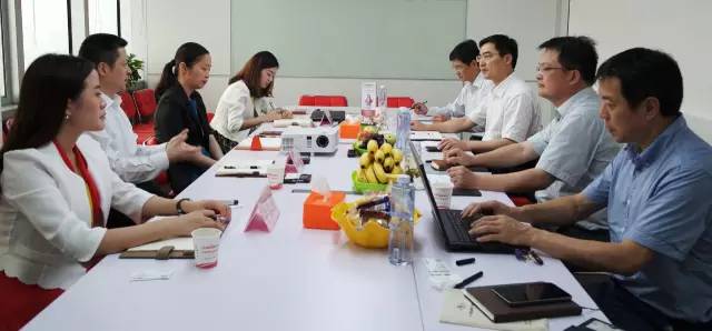 宣城市委常委、副市長汪謙慎一行冒著16級超強臺風(fēng)奔赴東方龍商務(wù)洽談委托招商引資合作 宣城市委常委、副市長汪謙慎一行冒著16級超強臺風(fēng)奔赴東方龍商務(wù)洽談委托招商引資合作