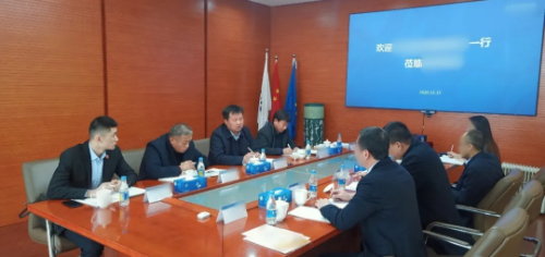今日，集團(tuán)精準(zhǔn)推介兩家A股上市投資選址企業(yè)成功對(duì)接甘肅、內(nèi)蒙古地方政府