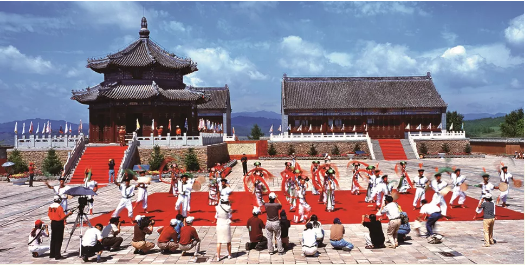 集團(tuán)全力助推遼寧撫順新賓滿族自治縣委托招商引資，搶抓發(fā)展新機(jī)遇，推進(jìn)全縣特色產(chǎn)業(yè)轉(zhuǎn)型升級