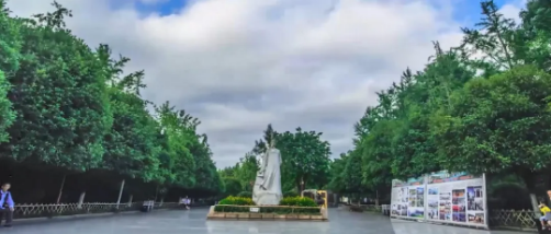 集團(tuán)全力助推四川南充營(yíng)山縣委托招商引資，加快產(chǎn)業(yè)融合發(fā)展，為打造經(jīng)濟(jì)強(qiáng)縣助力