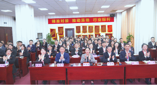 以“四輪驅(qū)動(dòng)”為核心，保持健康發(fā)展態(tài)勢！東方龍商務(wù)集團(tuán)4月份月度總結(jié)會(huì)圓滿舉行