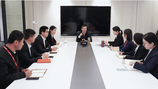 進(jìn)博首日，迎來(lái)政府來(lái)訪小高峰！全國(guó)40多家政府蒞臨東方龍商務(wù)集團(tuán)考察交流