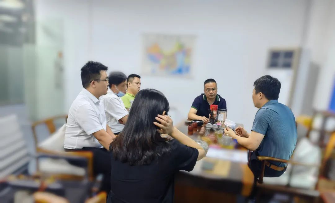 一家政府兩個(gè)項(xiàng)目！7月13日，湖南某地方政府實(shí)地對(duì)接鋰電新材料擴(kuò)建投資選址項(xiàng)目和精密檢測(cè)儀器擴(kuò)建項(xiàng)目