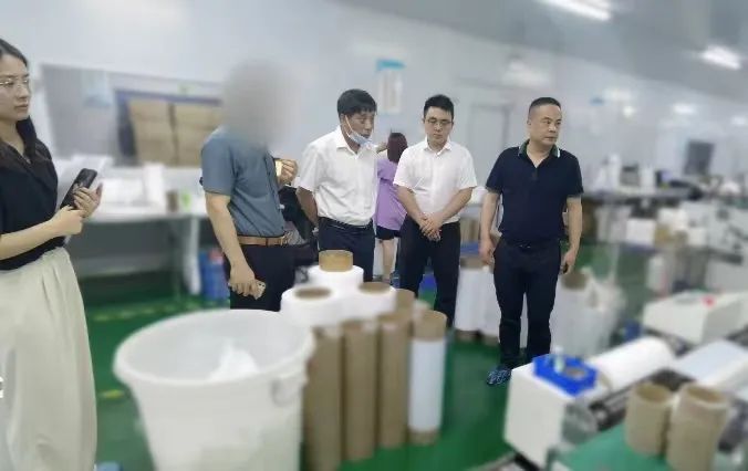 一家政府兩個(gè)項(xiàng)目！7月13日，湖南某地方政府實(shí)地對(duì)接鋰電新材料擴(kuò)建投資選址項(xiàng)目和精密檢測(cè)儀器擴(kuò)建項(xiàng)目