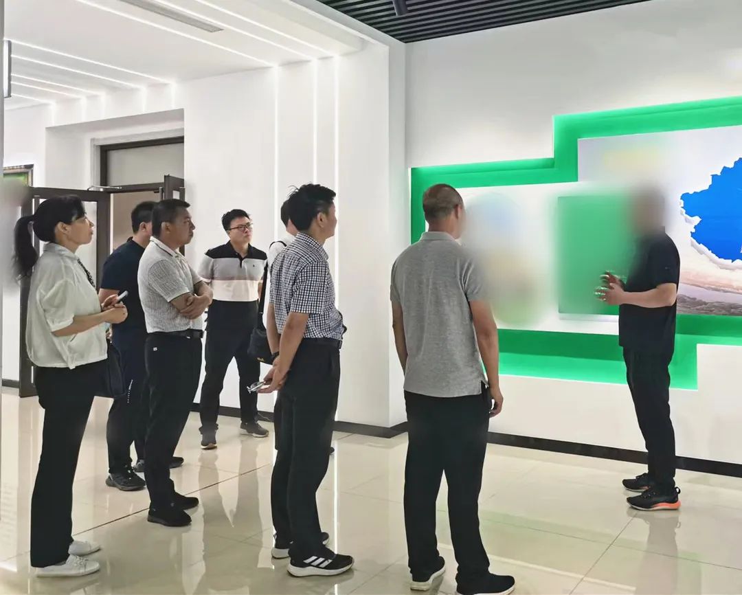 背景雄厚，高端建材領(lǐng)域知名供應(yīng)商！新疆某地方政府成功考察品牌高性能節(jié)能保溫材料投資選址項(xiàng)目