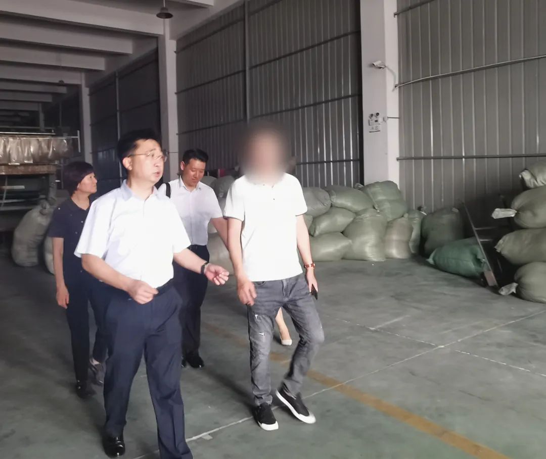 國內(nèi)知名婚紗品牌深度合作商！山東某地方政府順利考察高檔婚紗禮服布料擴(kuò)建投資選址項(xiàng)目企業(yè)