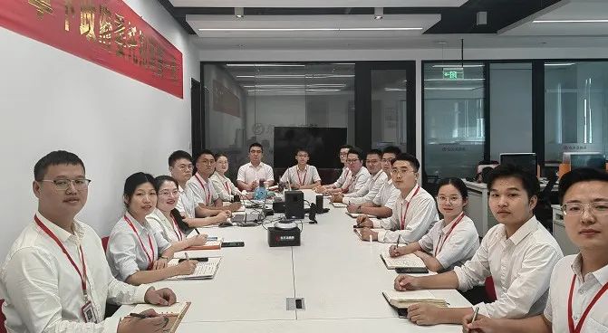 強(qiáng)招商，推項(xiàng)目，穩(wěn)投資，促發(fā)展！9月上旬，集團(tuán)成功通過(guò)30個(gè)優(yōu)質(zhì)投資選址項(xiàng)目