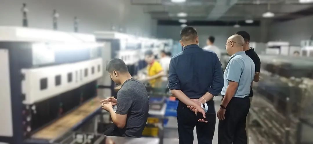 項目落地周期短、見效快！重慶某地方政府實地考察高品質(zhì)鋼化膜生產(chǎn)擴(kuò)建投資選址項目
