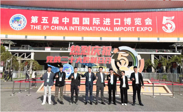 【進(jìn)博之約】日行不止兩萬步,東方龍商務(wù)集團(tuán)項目“特戰(zhàn)隊”背后的故事...... 【進(jìn)博之約】日行不止兩萬步,東方龍商務(wù)集團(tuán)項目“特戰(zhàn)隊”背后的故事......