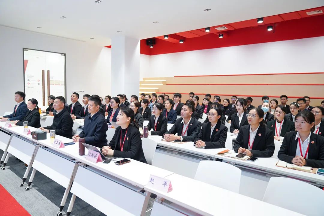聚焦重點，拓寬渠道，重“精”重“效”，推動落地！11月中旬，集團成功通過33個優(yōu)質投資選址項目