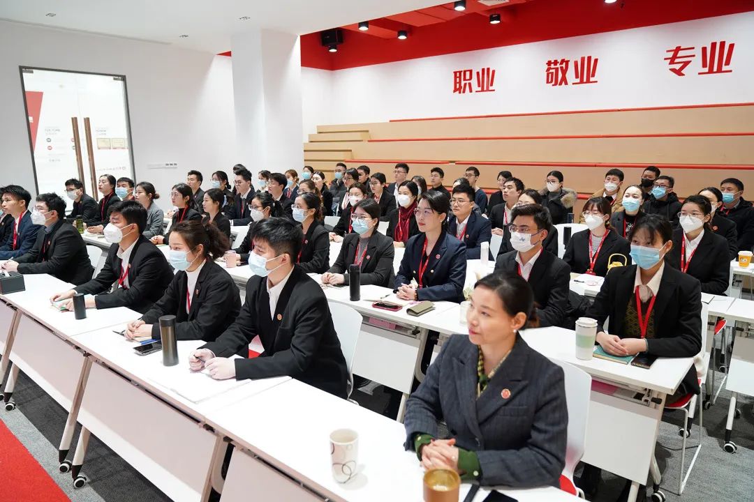 東方龍商務(wù)新年第一場招商培訓(xùn)！收心歸位謀開局，凝心聚力再出發(fā)！