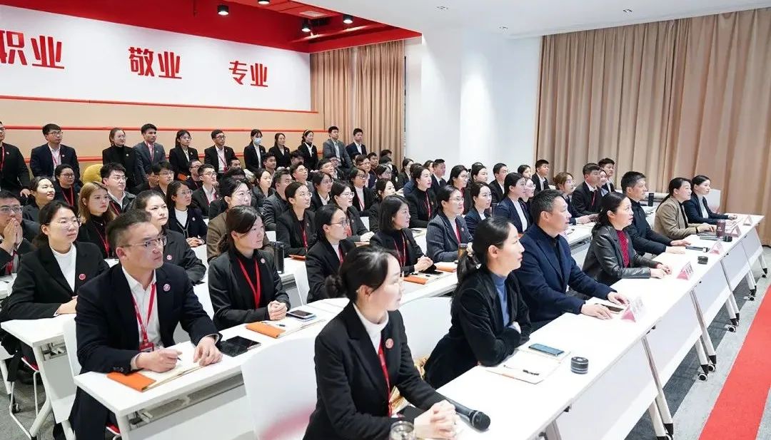 大項目“頂天立地”，精品項目“鋪天蓋地”！2月下旬，集團(tuán)成功通過33個優(yōu)質(zhì)投資選址項目