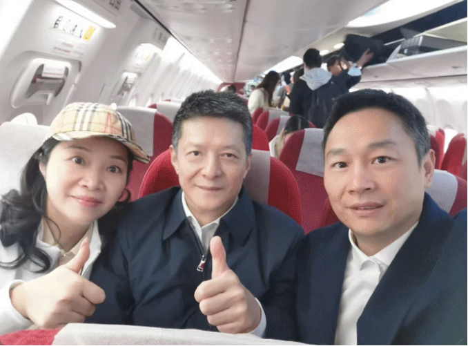集團領(lǐng)導(dǎo)帶頭，部門負(fù)責(zé)人集體出動，趕赴全國各地參觀，洽談委托招商合作