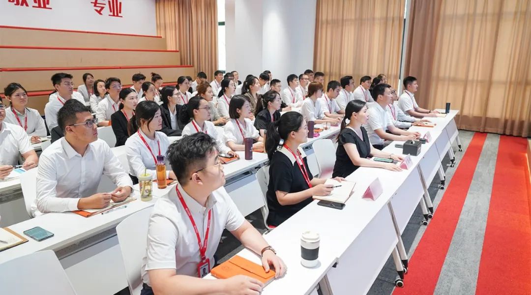 戰(zhàn)高溫，搶項目，全面掀起“夏季攻勢”！7月上旬，集團(tuán)共38個優(yōu)質(zhì)投資選址項目通過評估
