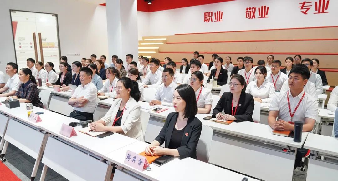 項(xiàng)目開發(fā)熱潮涌，千帆競(jìng)發(fā)勢(shì)如虹！7月中旬，集團(tuán)共37個(gè)優(yōu)質(zhì)投資選址項(xiàng)目通過(guò)評(píng)估