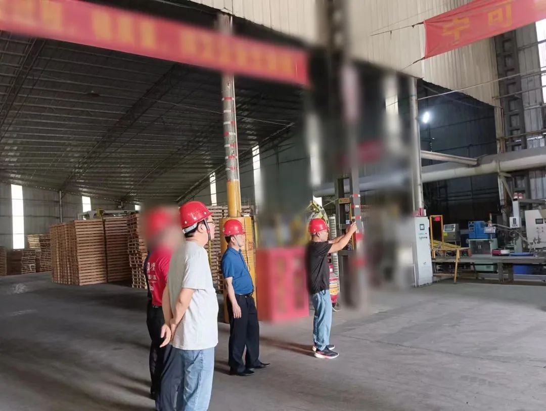 一家政府同日對接兩個項目！廣西某地方政府先后對接環(huán)保塑料產(chǎn)品生產(chǎn)投資選址項目和十強品牌建筑材料擴建項目